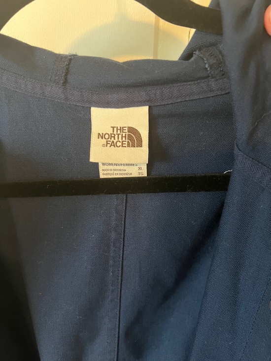 The North Face Deep Navy Hooded Anorak Jacket - Picture 2 of 3
